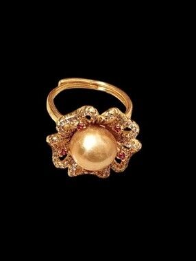 ✨️Gold Flower-Shaped Gold-Tone Floral Faux Pearl Adjustable Statement Ring